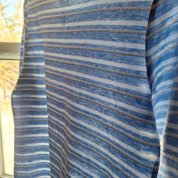 Tshirt top - Picture 4 of 5